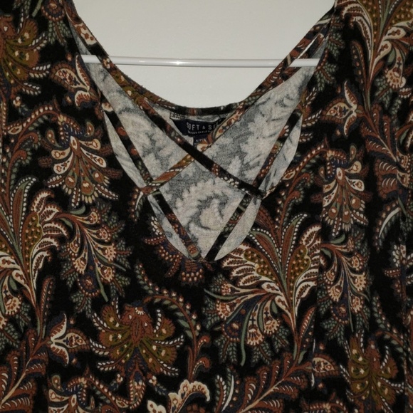 💘3 for $10💘 American Eagle-Romper with Pockets - Picture 2 of 5